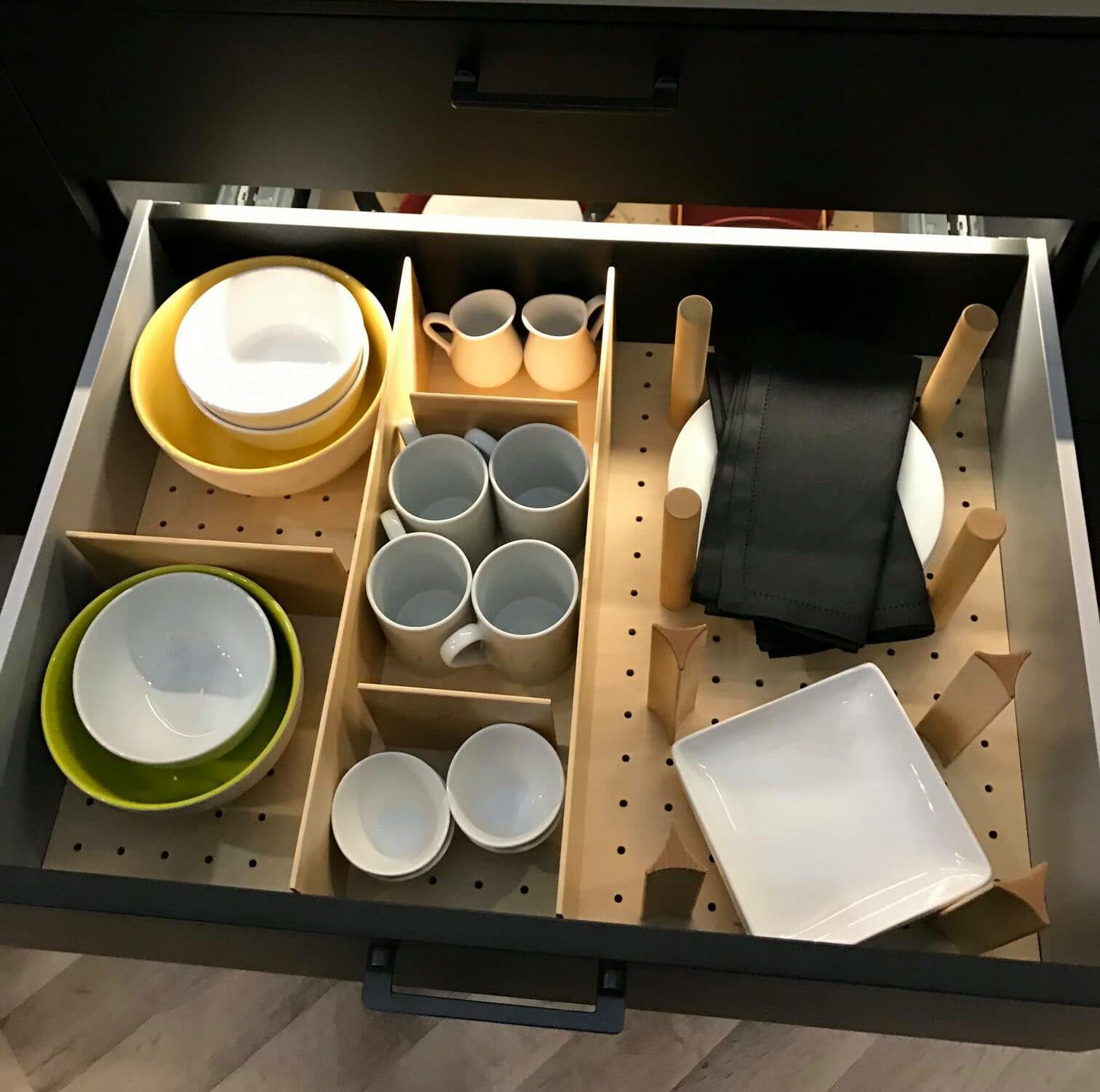 Kitchen cabinet lighting in drawer